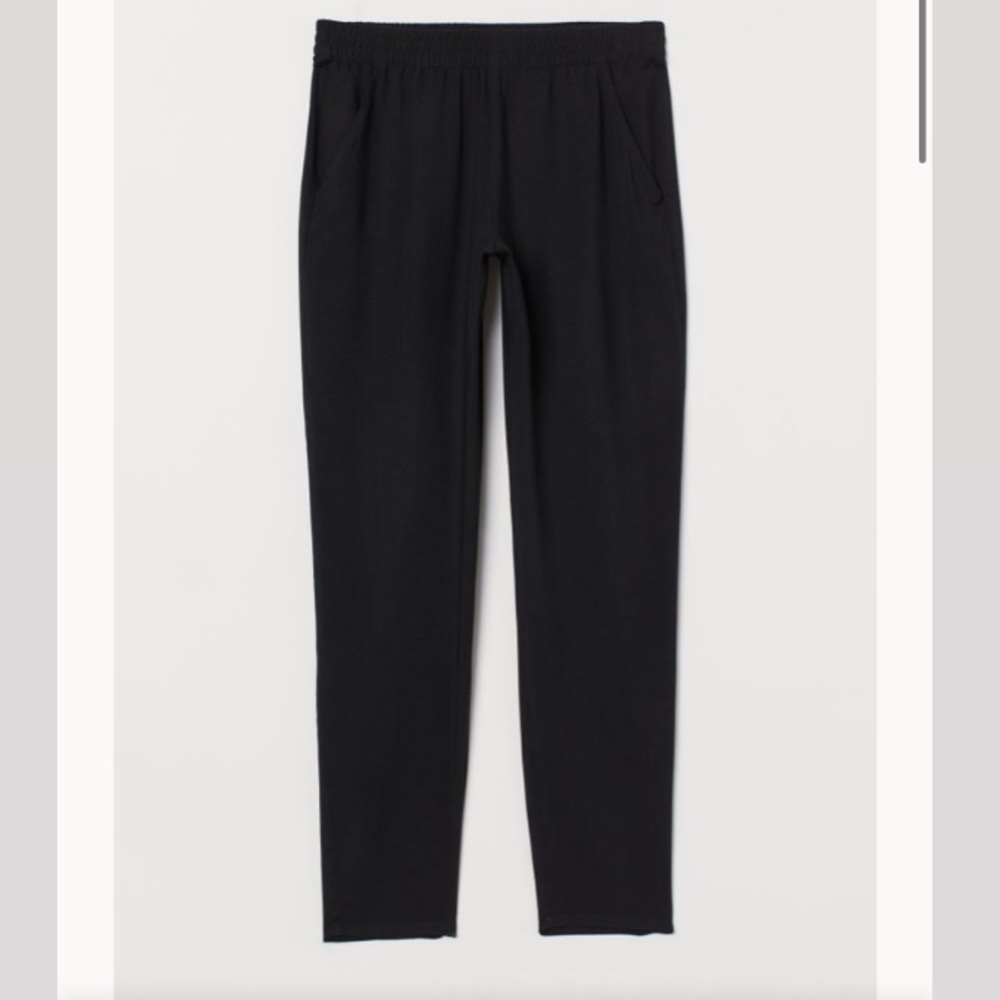 Divided Pull on Black Pants